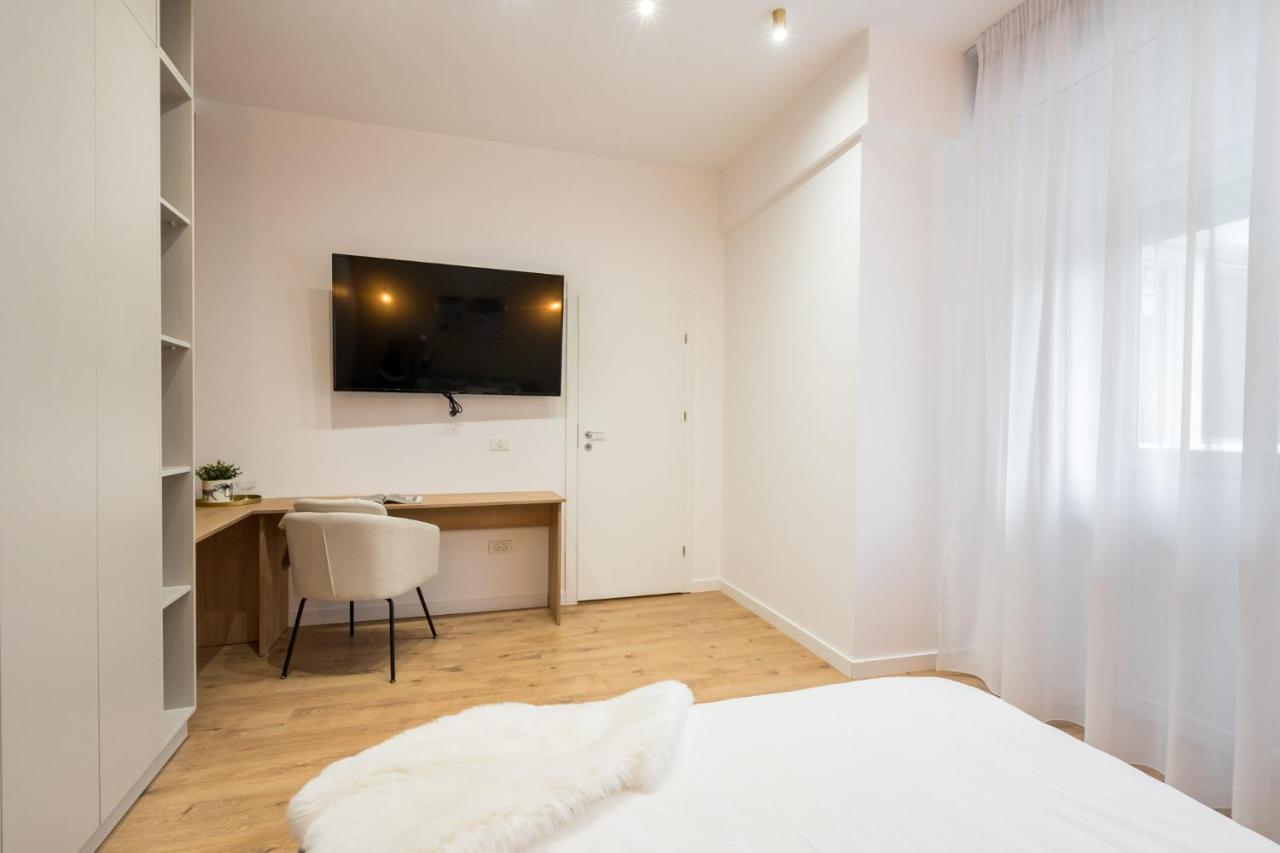 Crystal 3Bdr Apartment In Center 布加勒斯特 外观 照片