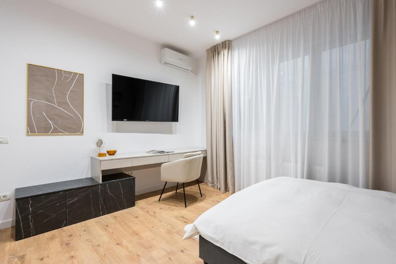 Crystal 3Bdr Apartment In Center 布加勒斯特 外观 照片