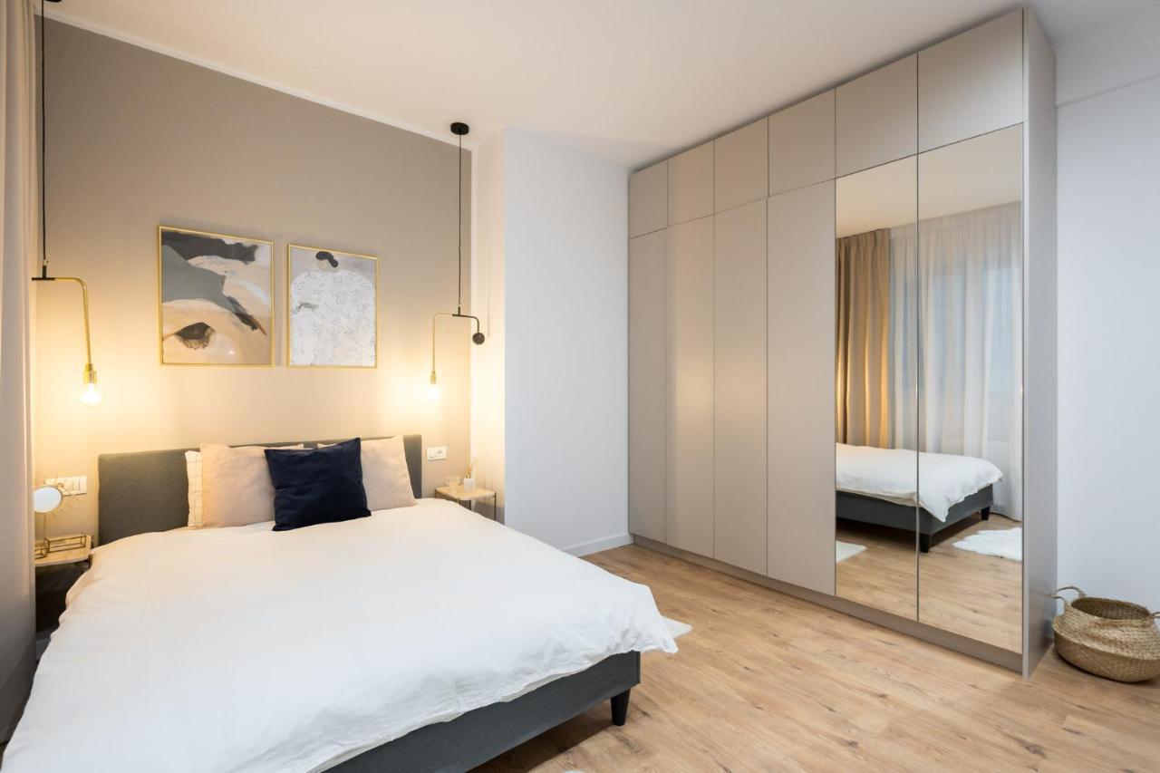 Crystal 3Bdr Apartment In Center 布加勒斯特 外观 照片