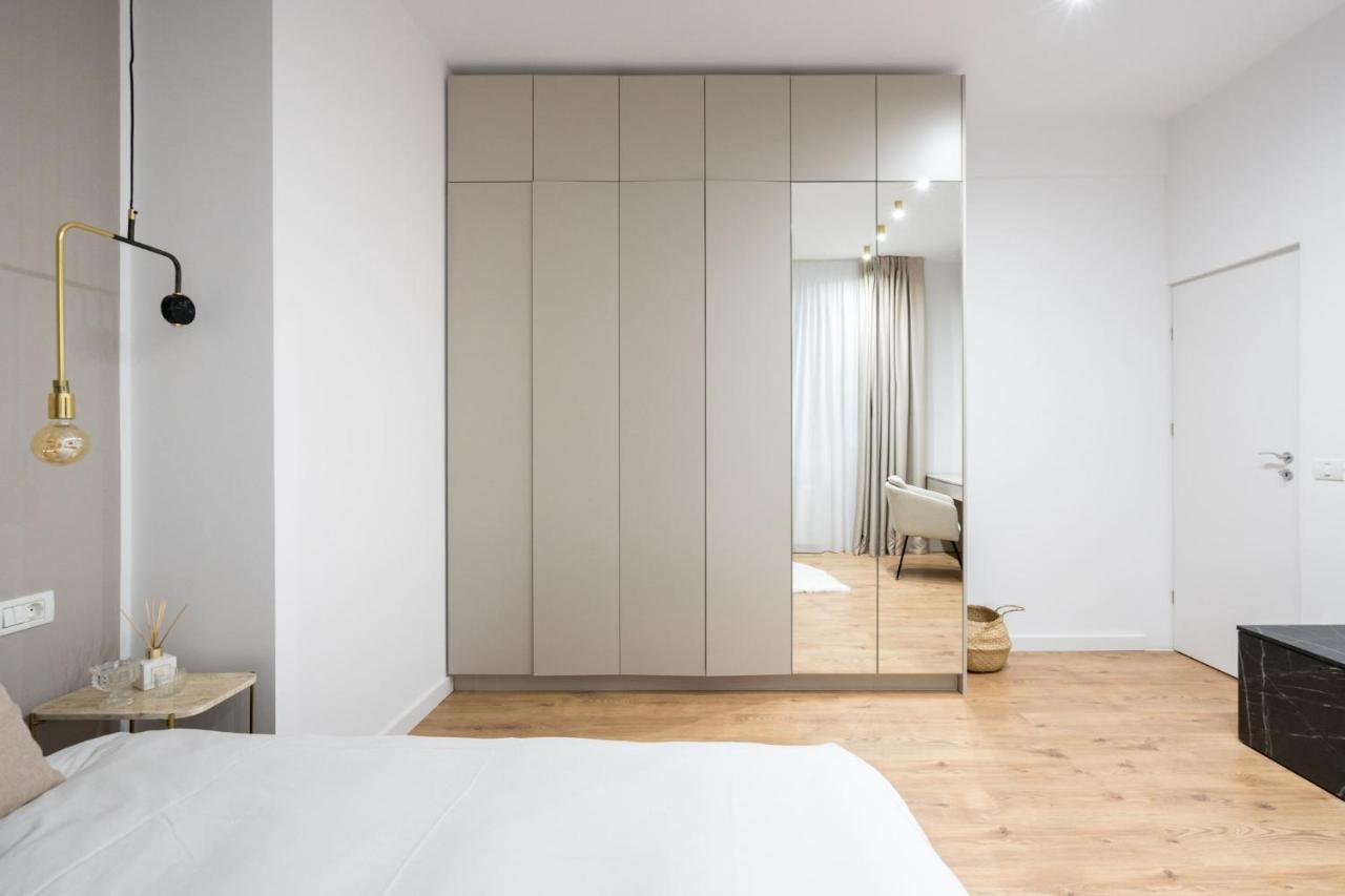 Crystal 3Bdr Apartment In Center 布加勒斯特 外观 照片