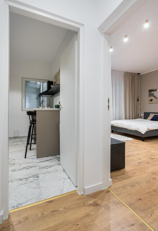 Crystal 3Bdr Apartment In Center 布加勒斯特 外观 照片