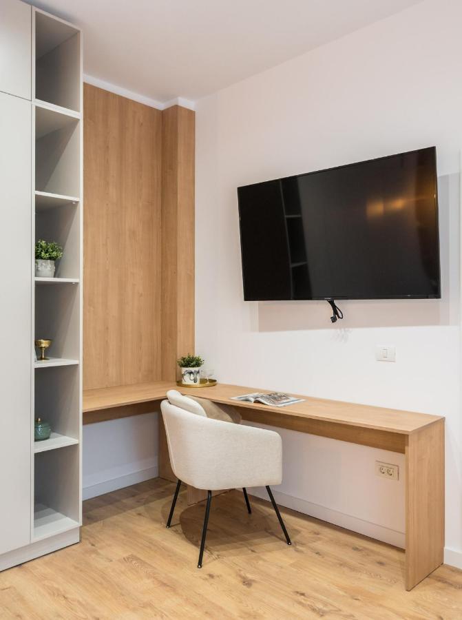 Crystal 3Bdr Apartment In Center 布加勒斯特 外观 照片